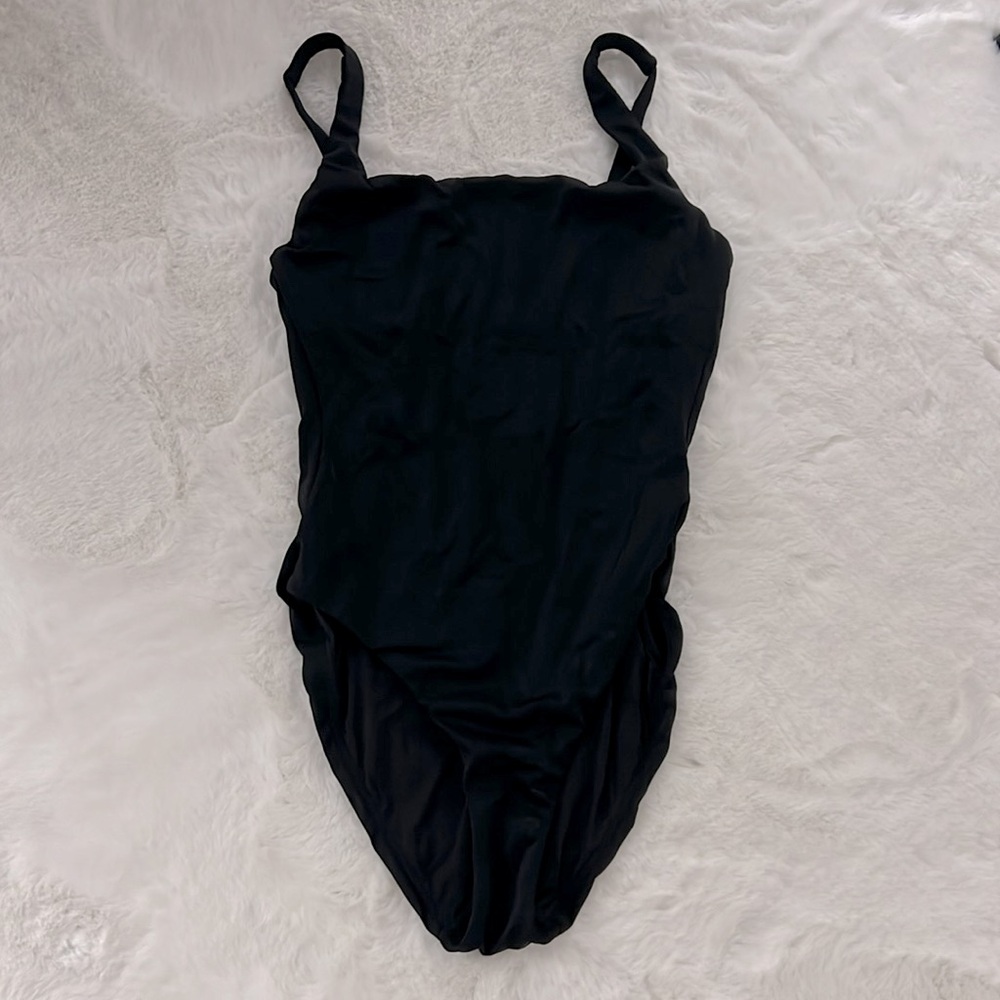 Andie The Rye One Piece XS Black Square Neckline Swimsuit Open Back